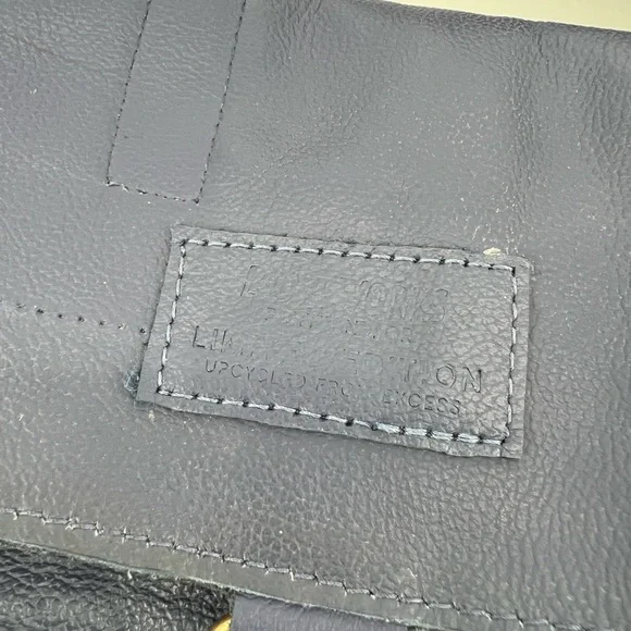 Bundle - Picture 11 of 15